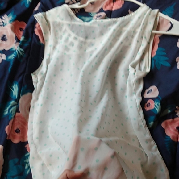 Sheer like poke a dot top - Picture 4 of 6